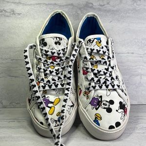 Disney shoes size 6